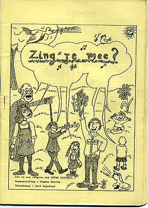 Zangbundeltje met 283 liedjesteksten<br/>
circa 1979 uit de typmachine van<br/>
leidster "Wissen" gerold.